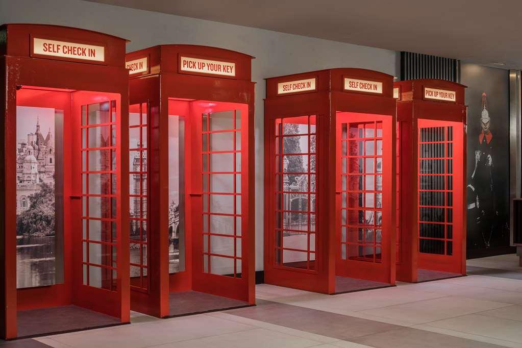 Radisson Red Hotel London Heathrow Interiér fotografie