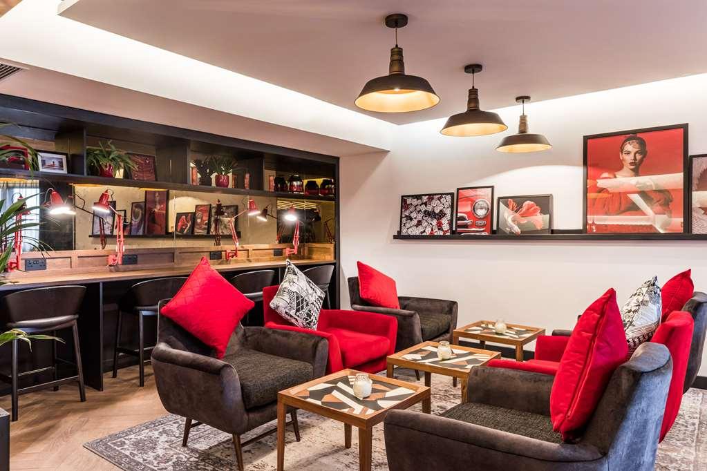 Radisson Red Hotel London Heathrow Restaurace fotografie