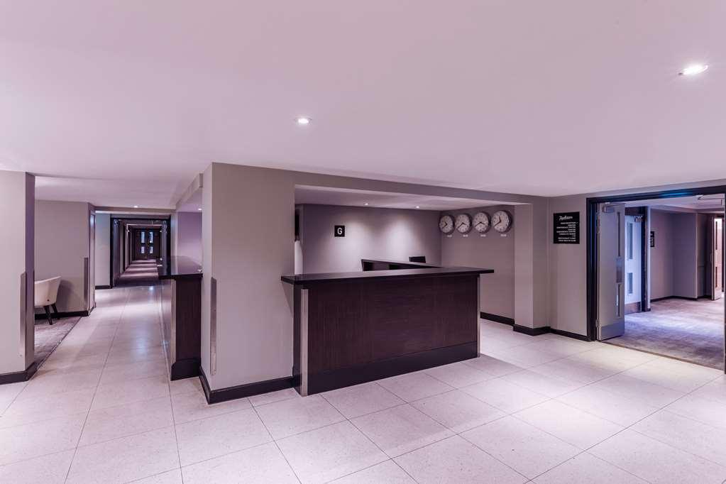 Radisson Red Hotel London Heathrow Restaurace fotografie