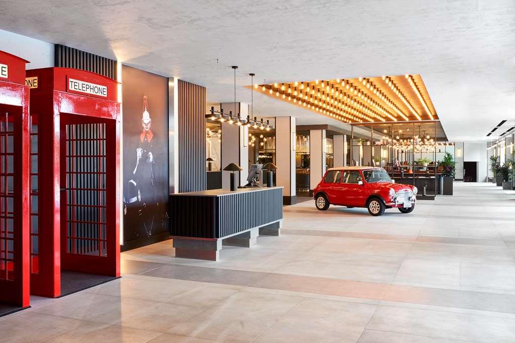 Radisson Red Hotel London Heathrow Interiér fotografie