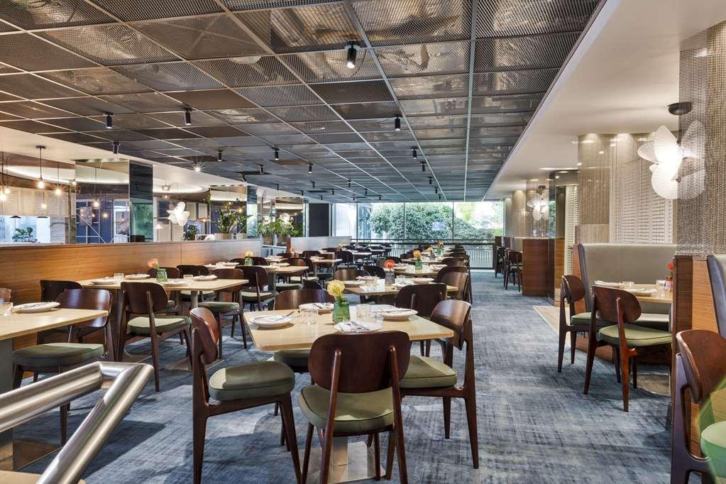 Radisson Red Hotel London Heathrow Restaurace fotografie